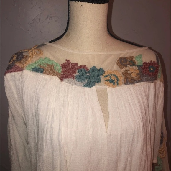 NWT- Free People/ Anthropologie embroidered top S - Picture 3 of 8